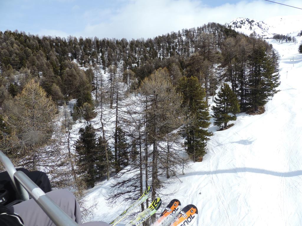 Hotel Le Lievre Blanc Vars  Buitenkant foto